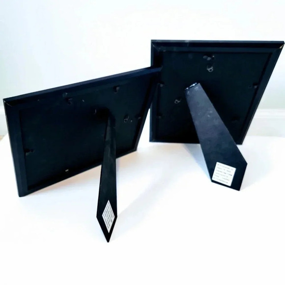 Picture Frame 8" x 10" Lot of 2 Black Free Standing or Hang Mount Vert or Horiz - Picture 2 of 2